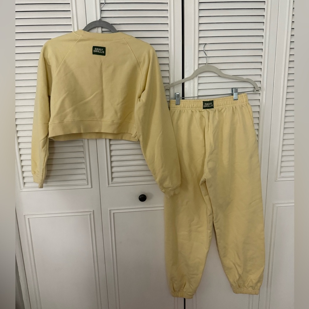 Daily Drills Buttercream Yellow Sweatset size xs/s